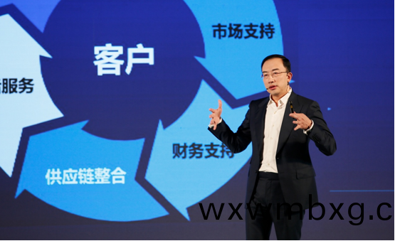 飛(fei)利(li)浦(pu)炤(zhao)明的“變(bian)”與“不(bu)變(bian)”